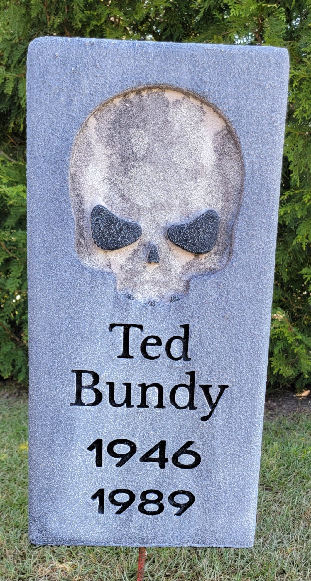 Ted Bundy small tombstone